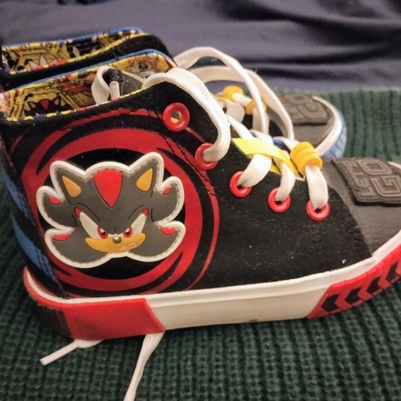 Sonic High-top Sneakers - Picture 4 of 6